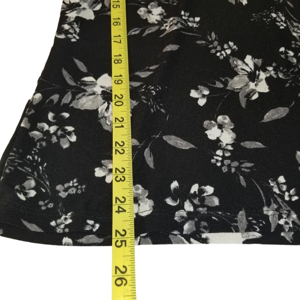 Adrienne Vittadini Size S black, gray & white floral blouse - Picture 8 of 11